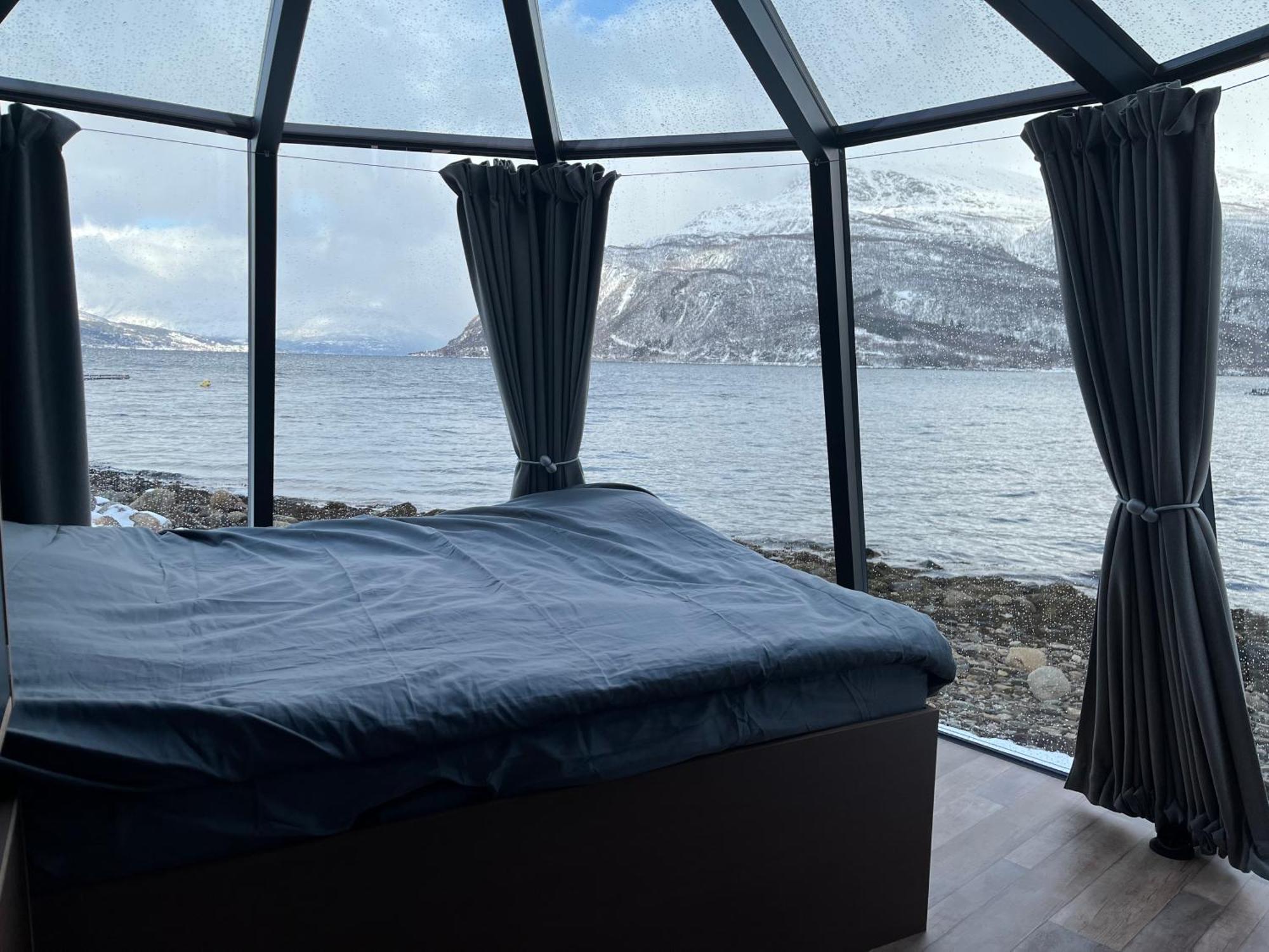 Отель Elvegard Fjordcamp Grov Экстерьер фото